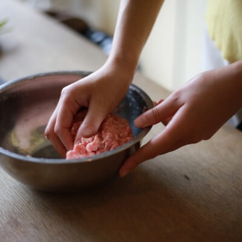 大豆ミートでおいしく餃子を作るポイント（味付け・つなぎ）